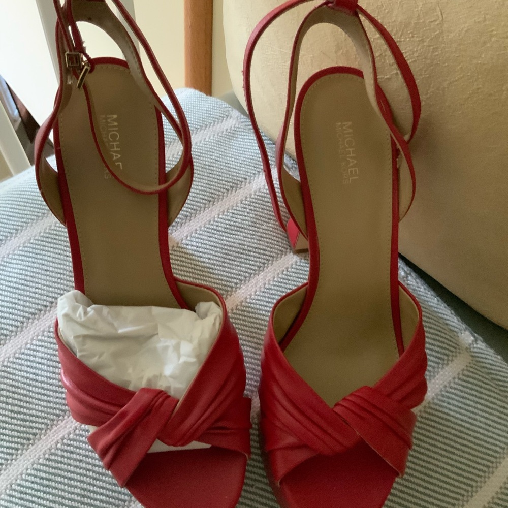 NWOT Michael Kors Red Knotted Heels
